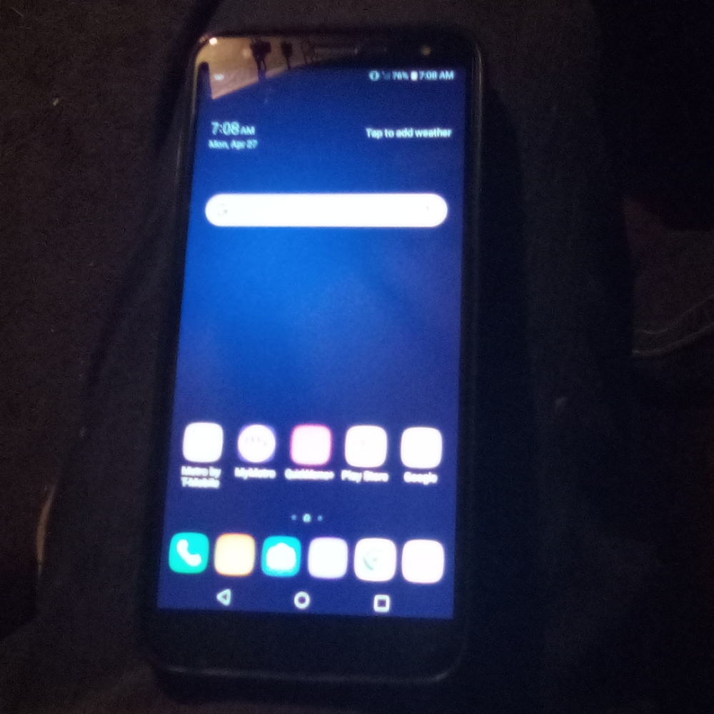 Lg k40  used like new only used month